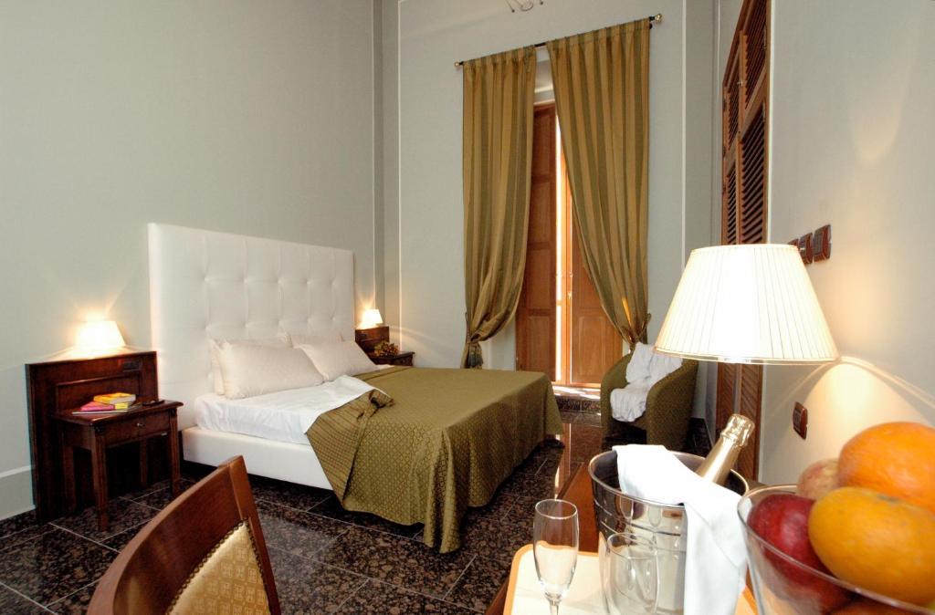 Le Stanze Del Vicere Boutique Hotel Νάπολη Δωμάτιο φωτογραφία